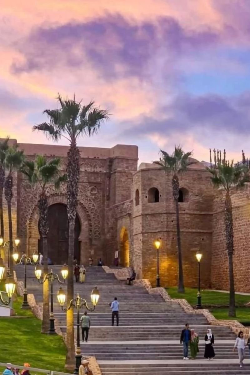 Tour from Casablanca to Chefchaouen, Volubilis & Fes